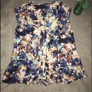 Worthington floral print with buttons